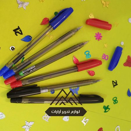 خودکار سلنا نوک 1 در چهار رنگ ابی، مشکی، قرمز، سبز نوشتار نرم بادوام 1400 متر طول نوشتار آنتی باکتریال بدنه نانو ذرات جوهر نیمه ژل ساخت ایران