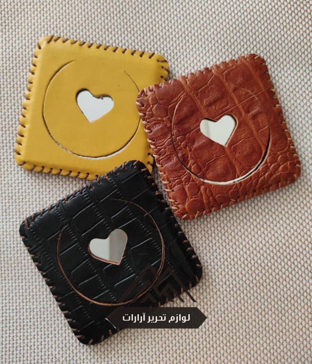 photo_2025-08-03_07-58-23 آینه چرم طبیعی و چوب - Image 1